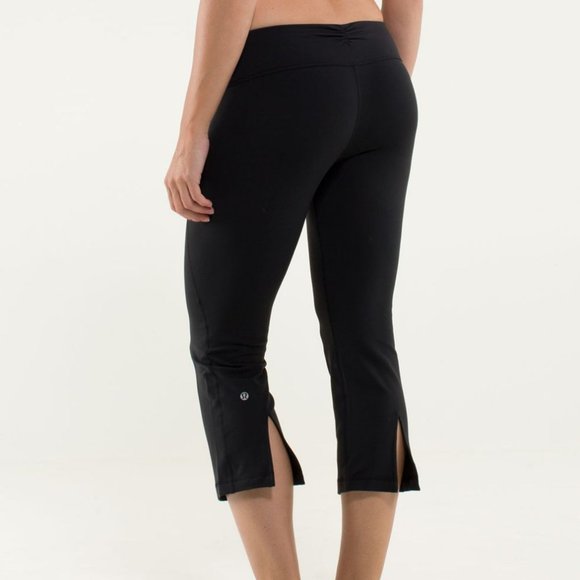 lululemon athletica Pants & Jumpsuits Lululemon Gather Crow Crop